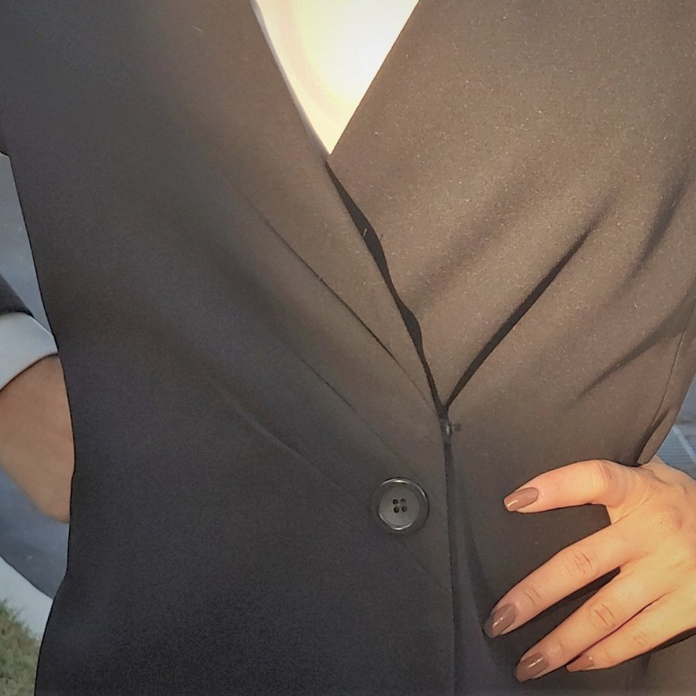 Black Single-Snap Closure Double-Breasted Blazer - image 2